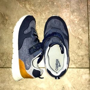 Oshkosh tennis shoes